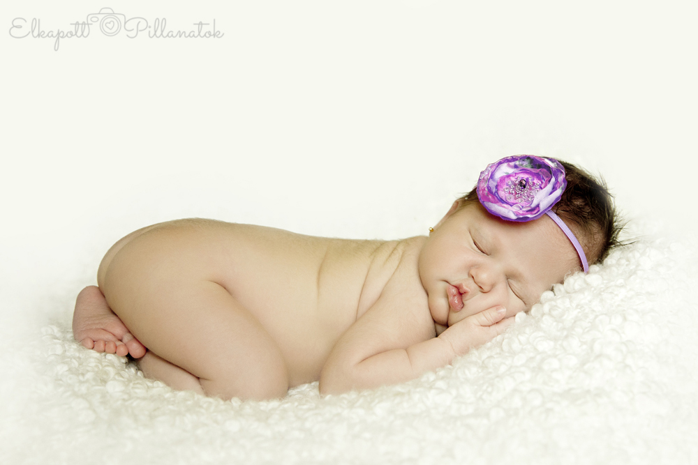 Laky Zsuzsi kislánya - újszülött fotózás