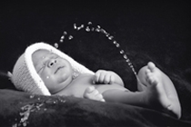 Balesetek az újszülöttfotózás során